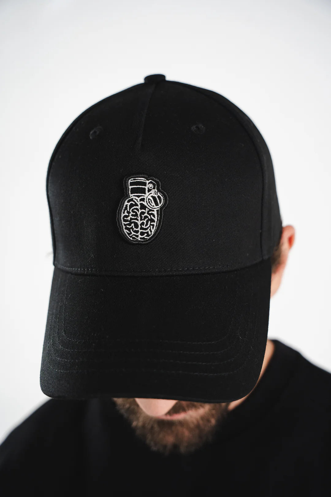 GRENADE BLACK CURVED CAP